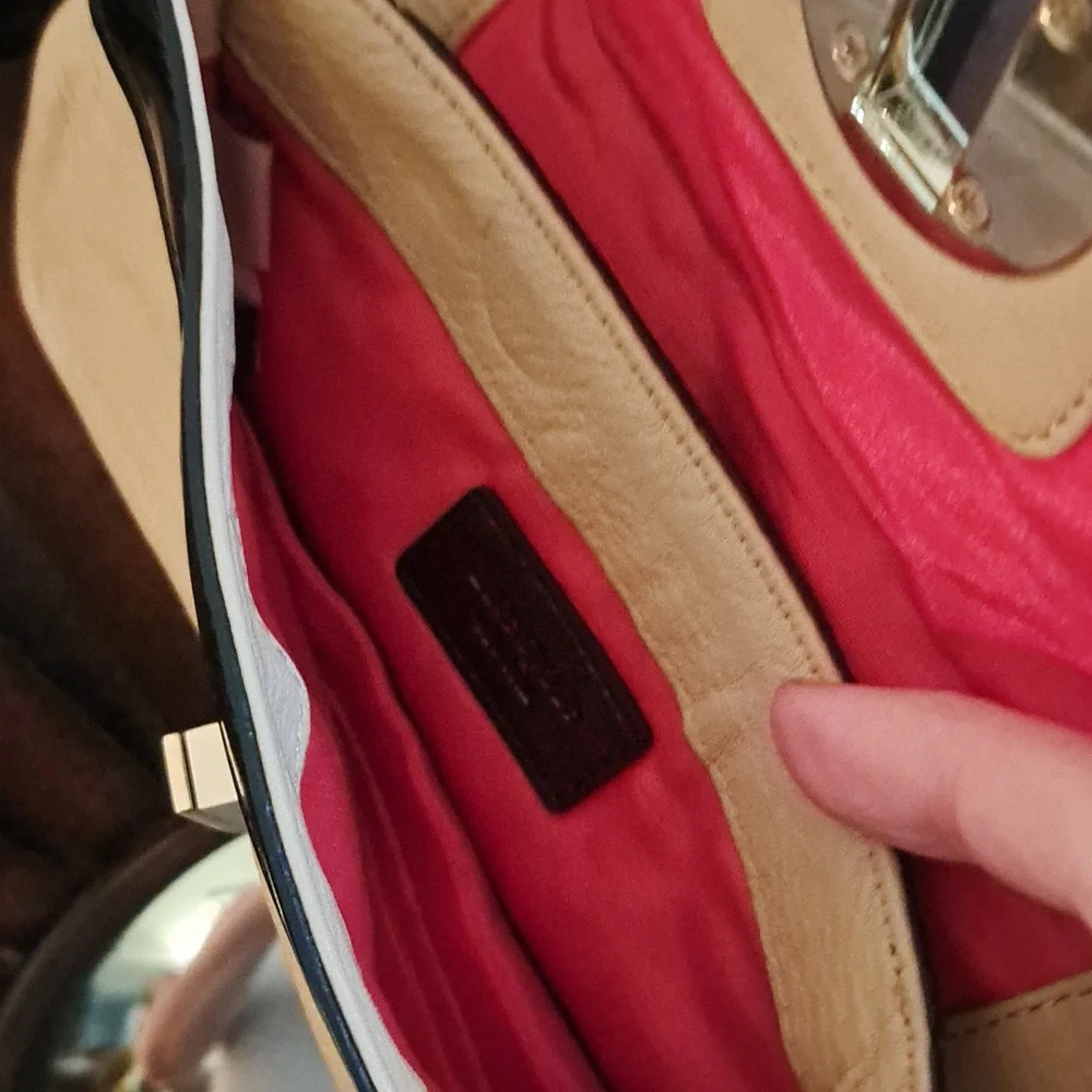 Kate Spade Wristlet Used - Picture 6 of 8